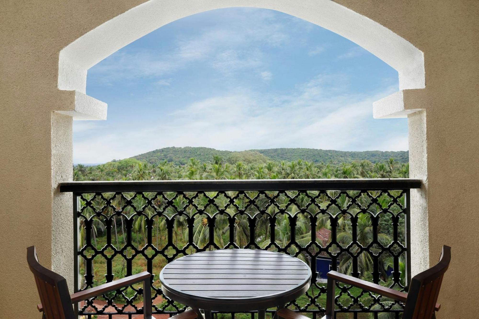 Hotel Fairfield By Marriott Goa Calangute Exterior foto